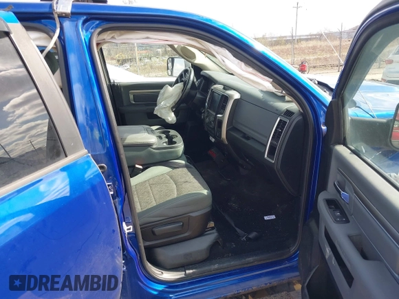 2015 Ram 1500 Big Horn z VIN 1C6RR7LT0FS595755, wystawiony jako IAAI lot #41990415 z przebiegiem 175 888 mil mil oraz . Historia ofert i sprzedaży dostępna na DreamBid. Obrazek 5.
