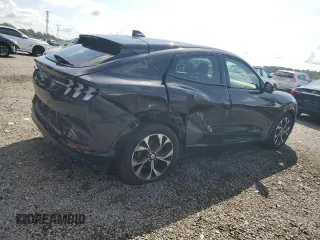 2022 Ford Mustang Mach-E Premium with VIN 3FMTK3SU1NMA57087, listed as a Copart auction lot 61045105 with 31,319 mi miles and Salvage title. Bid and sale history available at DreamBid. Image 3.