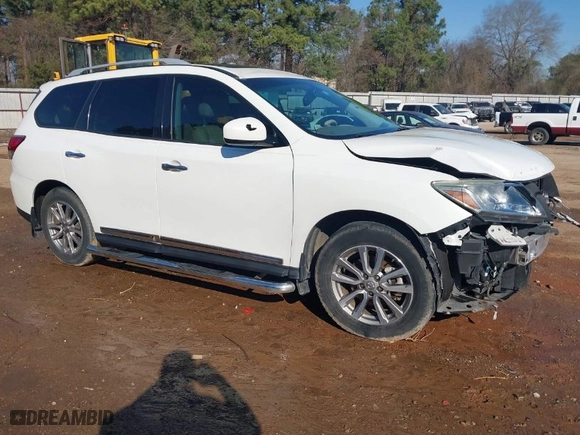 2014 Nissan Pathfinder SV with VIN 5N1AR2MNXEC717731, listed as a IAAI auction lot 41686753 with 127,147 mi miles. Bid and sale history available at carsss.com. Image 1.