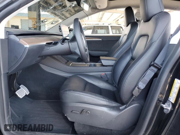 2024 Tesla Model Y Performance z VIN 7SAYGDEFXRF037934, wystawiony jako Copart lot #52126255 z przebiegiem 27 366 mil mil oraz Szkoda całkowita • Salvage title. Historia ofert i sprzedaży dostępna na DreamBid. Obrazek 7.