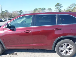 2016 Toyota Highlander LE Plus with VIN 5TDZKRFH4GS134343, listed as a IAAI auction lot 41698838 with 149,189 mi miles. Bid and sale history available at carsss.com. Image 14.