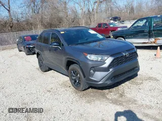 2021 Toyota RAV4 XLE with VIN 2T3W1RFV7MW162305, listed as a IAAI auction lot 41762512 with 37,130 mi miles. Bid and sale history available at carsss.com. Image 1.