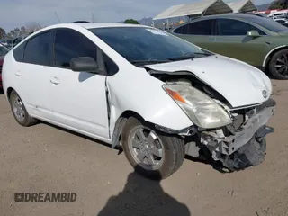2004 Toyota Prius with VIN JTDKB22U040039756, listed as a IAAI auction lot 41681931 with 227,962 mi miles. Bid and sale history available at carsss.com. Image 1.