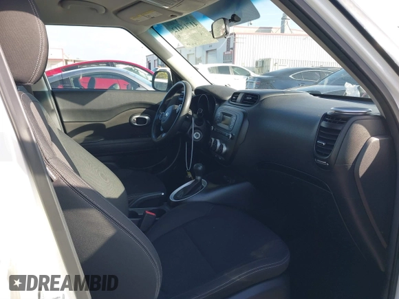 2014 Kia Soul with VIN KNDJN2A22E7086847, listed as a IAAI auction lot 41713412 with 112,294 mi miles. Bid and sale history available at carsss.com. Image 5.