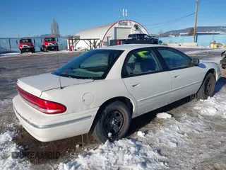 1996 Chrysler Concorde z VIN 2C3HD56T8TH115200, wystawiony jako IAAI lot #41315004 z przebiegiem 113 507 mil mil oraz . Historia ofert i sprzedaży dostępna na DreamBid. Obrazek 4.