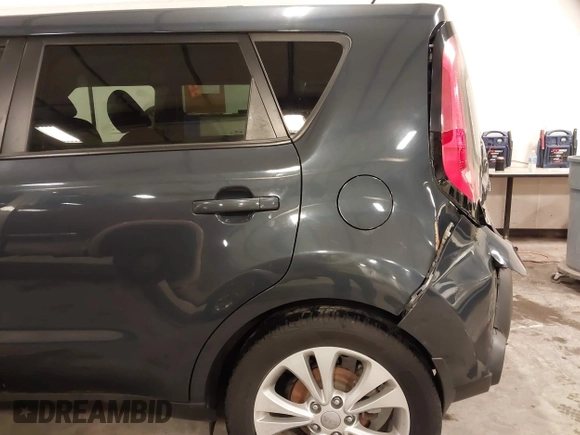 2015 Kia Soul + with VIN KNDJP3A54F7187352, listed as a IAAI auction lot 41864190 with 97,172 mi miles. Bid and sale history available at carsss.com. Image 18.