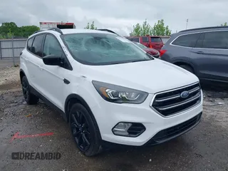 2019 Ford Escape SE z VIN 1FMCU0GD2KUC46050, wystawiony jako IAAI lot #42204401 z przebiegiem 126 308 mil mil oraz . Historia ofert i sprzedaży dostępna na DreamBid. Obrazek 1.