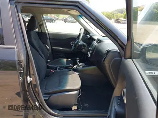 2016 Kia Soul z VIN KNDJN2A27G7838917, wystawiony jako IAAI lot #42458302 z przebiegiem 161 277 mil mil oraz . Historia ofert i sprzedaży dostępna na DreamBid. Obrazek 5.