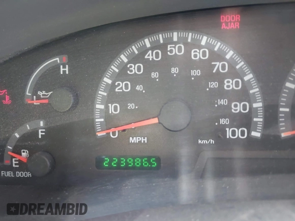 2000 Ford F-150 XL with VIN 1FTZX1722YNB23944, listed as a IAAI auction lot 42618183 with 223,986 mi miles and . Bid and sale history available at DreamBid. Image 7.