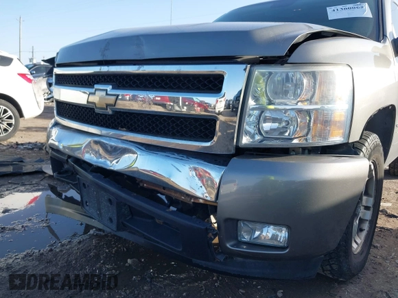 2007 Chevrolet Silverado 1500 1LT with VIN 1GCEK14097Z541862, listed as a IAAI auction lot 41360063 with 122,678 mi miles and . Bid and sale history available at DreamBid. Image 6.