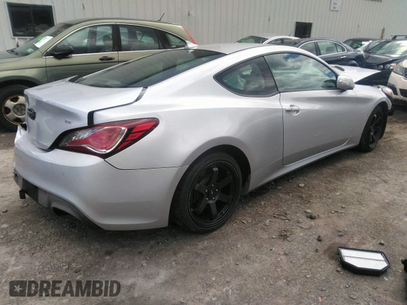 2015 Hyundai Genesis Coupe 3.8L Base с VIN KMHHU6KJ2FU123277, выставлен на аукционе IAAI как лот 34491243 с пробегом 84 977 миль миль и . История ставок и продаж доступна на DreamBid. Изображение 4.