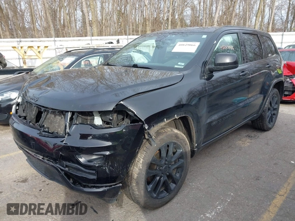 2017 Jeep Grand Cherokee Laredo with VIN 1C4RJFAG7HC873211, listed as a IAAI auction lot 40849066 with 139,430 mi miles. Bid and sale history available at carsss.com. Image 17.