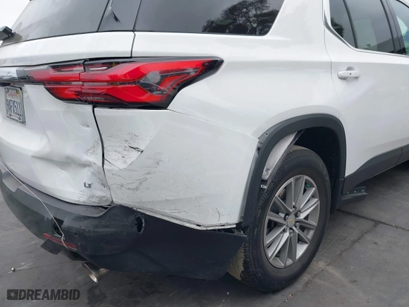 2022 Chevrolet Traverse LT Cloth with VIN 1GNERGKW8NJ138562, listed as a IAAI auction lot 41730860 with 36,276 mi miles. Bid and sale history available at carsss.com. Image 12.