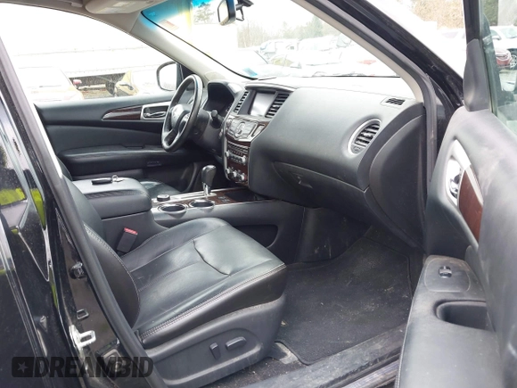2013 Nissan Pathfinder SV with VIN 5N1AR2MM3DC617315, listed as a IAAI auction lot 42047502 with 197,435 mi miles. Bid and sale history available at carsss.com. Image 5.