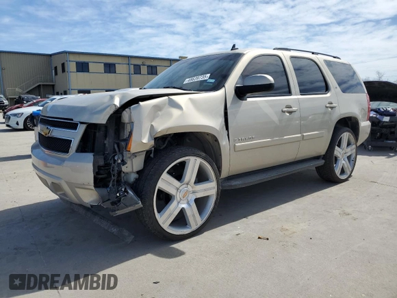 2008 Chevrolet Tahoe 2LT z VIN 1GNFC13J58R130186, wystawiony jako Copart lot #48639735 z przebiegiem 168 905 mil mil oraz Szkoda całkowita • Salvage title. Historia ofert i sprzedaży dostępna na DreamBid. Obrazek 1.