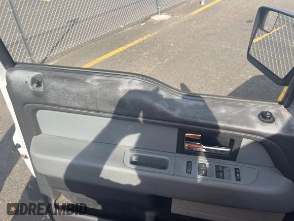 2013 Ford F-150 XL с VIN 1FTFX1EF1DKE89253, выставлен на аукционе IAAI как лот 42575807 с пробегом 211 037 миль миль и . История ставок и продаж доступна на DreamBid. Изображение 16.