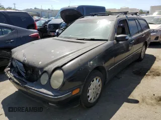 2001 Mercedes-Benz E-Class AWD with VIN WDBJH82J71X051634, listed as a Copart auction lot 51299544 with 286,211 mi miles and Salvage Title. Bid and sale history available at carsss.com. Image 1.