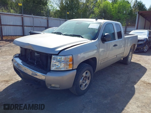 2007 Chevrolet Silverado 1500 LT w/2LT with VIN 2GCEC19J871599355, listed as a IAAI auction lot 41992581 with 261,925 mi miles. Bid and sale history available at carsss.com. Image 2.