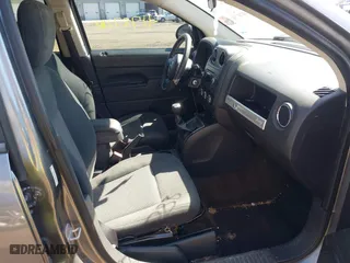2014 Jeep Compass Sport with VIN 1C4NJCBA9ED536231, listed as a IAAI auction lot 41787288 with 173,252 mi miles. Bid and sale history available at carsss.com. Image 5.