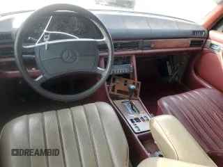 1987 Mercedes-Benz 300 with VIN WDBCB2503HA326913, listed as a Copart auction lot 45600005 with 232,194 mi miles and Clean Title. Bid and sale history available at DreamBid. Image 8.