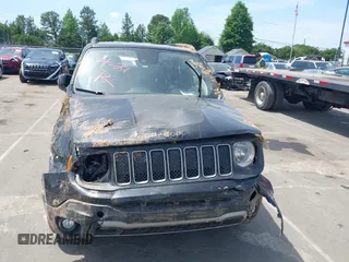 2023 Jeep Renegade Latitude with VIN ZACNJDB10PPP71320, listed as a IAAI auction lot 42174114 with 27,841 mi miles and . Bid and sale history available at carsss.com. Image 12.