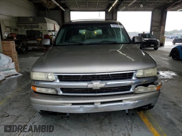 2001 Chevrolet Suburban LS with VIN 3GNEC16T01G210929, listed as a Copart auction lot 72276304 with 317,653 mi miles and Salvage Title. Bid and sale history available at carsss.com. Image 5.