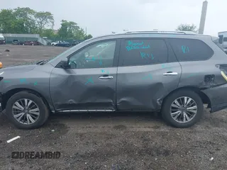 2019 Nissan Pathfinder SV with VIN 5N1DR2MN0KC616920, listed as a IAAI auction lot 42254795 with 8,897 mi miles and . Bid and sale history available at DreamBid. Image 14.