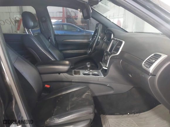 2015 Jeep Grand Cherokee Altitude with VIN 1C4RJFAG7FC134787, listed as a IAAI auction lot 41282379 with 177,120 mi miles. Bid and sale history available at carsss.com. Image 5.