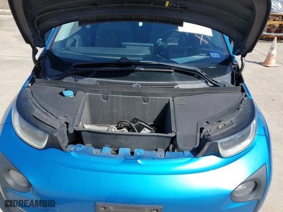 2017 BMW i3 with VIN WBY1Z8C50HV551025, listed as a IAAI auction lot 41722975 with 85,709 mi miles. Bid and sale history available at carsss.com. Image 10.
