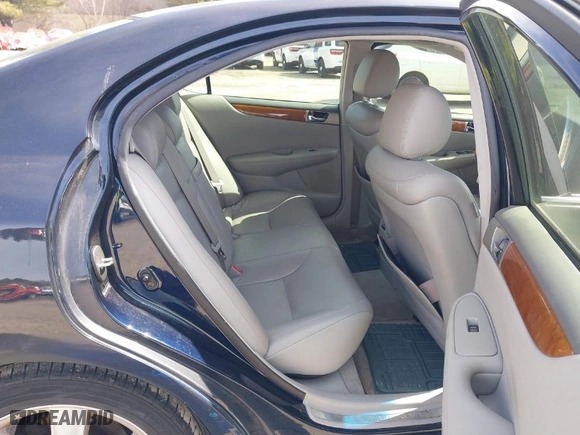 2006 Lexus ES 330 with VIN JTHBA30G965167553, listed as a IAAI auction lot 41791041 with 179,496 mi miles. Bid and sale history available at carsss.com. Image 8.