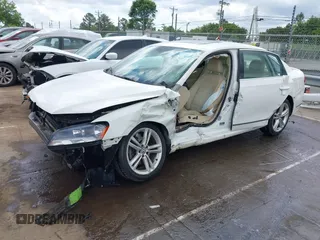 2013 Volkswagen Passat SEL Premium с VIN 1VWCN7A36DC046109, выставлен на аукционе IAAI как лот 42147929 с пробегом 129 591 миль миль и . История ставок и продаж доступна на DreamBid. Изображение 18.