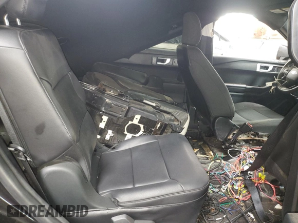 2022 Ford Police Interceptor Utility z VIN 1FM5K8AW1NNA01987, wystawiony jako Copart lot #45993075 z przebiegiem 58 342 mil mil oraz Szkody całkowita. Historia ofert i sprzedaży dostępna na DreamBid. Obrazek 10.