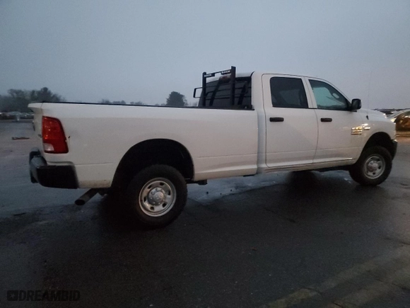 2018 Ram 2500 Tradesman with VIN 3C6UR5HJ5JG278642, listed as a Copart auction lot 82128474 with 147,822 mi miles and Clean Title. Bid and sale history available at carsss.com. Image 3.