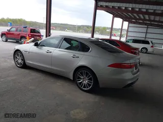 2016 Jaguar XF 35t Prestige with VIN SAJBE4BV2GCY16583, listed as a IAAI auction lot 41997274 with 81,186 mi miles. Bid and sale history available at carsss.com. Image 3.
