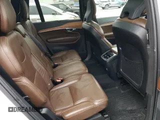 2019 Volvo XC90 Inscription z VIN YV4A22PL3K1445109, wystawiony jako Copart lot #53862415 z przebiegiem 60 388 mil mil oraz Szkody całkowita. Historia ofert i sprzedaży dostępna na DreamBid. Obrazek 11.