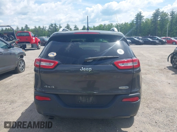2016 Jeep Cherokee Latitude z VIN 1C4PJMCB4GW241454, wystawiony jako IAAI lot #42378181 z przebiegiem 210 207 mil mil oraz . Historia ofert i sprzedaży dostępna na DreamBid. Obrazek 16.