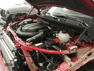 2024 Chevrolet Traverse AWD RS z VIN 1GNEVLKS9RJ233591, wystawiony jako IAAI lot #41711703 z przebiegiem 20 778 mil mil oraz . Historia ofert i sprzedaży dostępna na DreamBid. Obrazek 25.