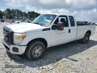 2011 Ford F-250 XL z VIN 1FT7X2A62BEC77926, wystawiony jako Copart lot #60855045 z przebiegiem 215 741 mil mil oraz Czysty tytuł • Clean title. Historia ofert i sprzedaży dostępna na DreamBid. Obrazek 1.