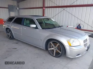 2005 Dodge Magnum RT z VIN 2D4GV58235H565691, wystawiony jako IAAI lot #42308668 z przebiegiem 75 067 mil mil oraz . Historia ofert i sprzedaży dostępna na DreamBid. Obrazek 1.