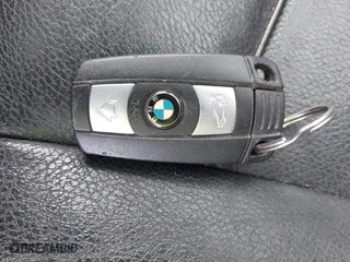 2014 BMW X1 sDrive28i with VIN WBAVM1C52EVW56134, listed as a IAAI auction lot 41941829 with 85,839 mi miles. Bid and sale history available at carsss.com. Image 11.