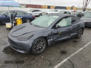 2023 Tesla Model 3 z VIN 5YJ3E1EA5PF640805, wystawiony jako Copart lot #48389265 z przebiegiem 28 193 mil mil oraz Szkoda całkowita • Salvage title. Historia ofert i sprzedaży dostępna na DreamBid. Obrazek 1.