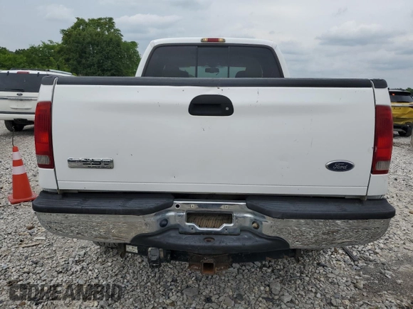 2006 Ford F-250 XL z VIN 1FTSW21P66EA21784, wystawiony jako Copart lot #59556905 z przebiegiem 162 561 mil mil oraz Szkoda całkowita • Salvage title. Historia ofert i sprzedaży dostępna na DreamBid. Obrazek 6.