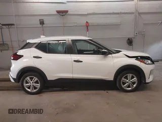 2022 Nissan Kicks S with VIN 3N1CP5BV8NL505330, listed as a IAAI auction lot 41907514 with 30,604 mi miles. Bid and sale history available at carsss.com. Image 13.