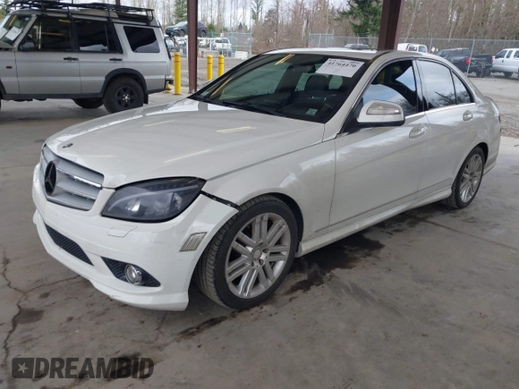 2008 Mercedes-Benz C 300 Sport z VIN WDDGF54X48F117547, wystawiony jako IAAI lot #41764470 z przebiegiem 93 631 mil mil oraz . Historia ofert i sprzedaży dostępna na DreamBid. Obrazek 18.