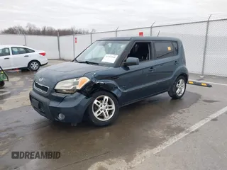 2011 Kia Soul + with VIN KNDJT2A24B7258457, listed as a IAAI auction lot 41751948 with 217,667 mi miles. Bid and sale history available at carsss.com. Image 2.