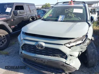 2023 Toyota RAV4 XLE Premium z VIN JTMA1RFV7PJ041609, wystawiony jako IAAI lot #41861931 z przebiegiem 18 862 mil mil oraz . Historia ofert i sprzedaży dostępna na DreamBid. Obrazek 12.