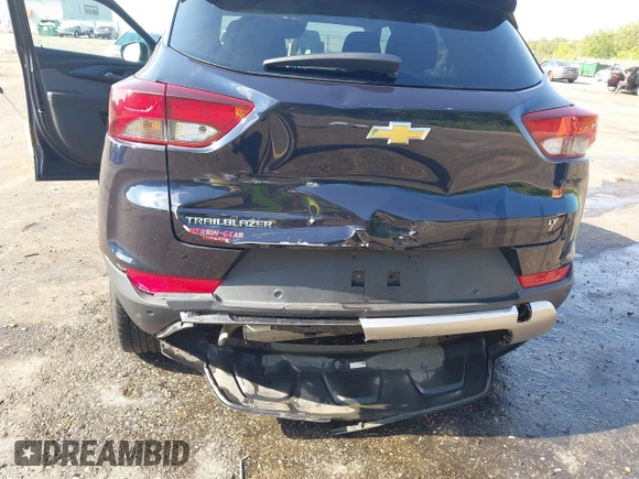 2021 Chevrolet TrailBlazer LT with VIN KL79MPSL9MB117658, listed as a IAAI auction lot 42076453 with 53,530 mi miles and . Bid and sale history available at DreamBid. Image 6.