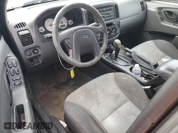 2006 Ford Escape XLS with VIN 1FMYU02Z66KA18952, listed as a Copart auction lot 60472305 with 221,258 mi miles and Salvage title. Bid and sale history available at DreamBid. Image 8.