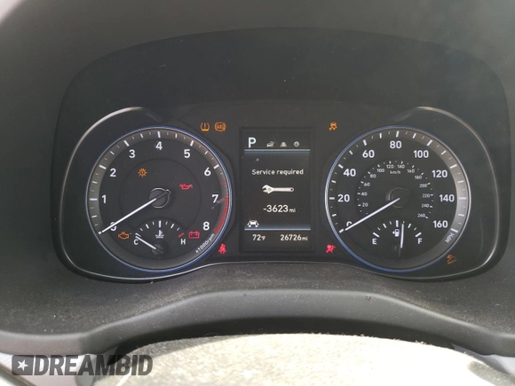 2021 Hyundai Kona SE z VIN KM8K1CAAXMU746447, wystawiony jako Copart lot #55303085 z przebiegiem 26 726 mil mil oraz Szkody całkowita. Historia ofert i sprzedaży dostępna na DreamBid. Obrazek 9.