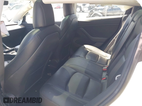 2020 Tesla Model 3 Performance z VIN 5YJ3E1EC6LF805448, wystawiony jako IAAI lot #42207433 z przebiegiem 114 412 mil mil oraz . Historia ofert i sprzedaży dostępna na DreamBid. Obrazek 8.